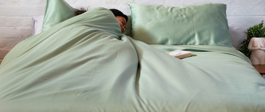How to Sleep Better in Winter | Temperature-regulating Sheets for Better Sleep | Bed&Butter Eucalyptus Sheets